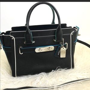 ❌SOLD ❌🖤Coach Swagger 27 RARE🖤